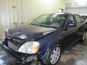 Ford 3562156 Used Center High Mount Stop Light Fits 2007 Five Hundred Grade A