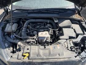 3985495 Ford Used Center High Mount Stop Light Fits 2018 Focus Grade A