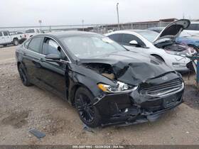 5227805 Ford Used Center High Mount Stop Light Fits 2014 Fusion Grade A