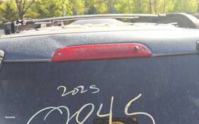 Ford 7198661 Used Center High Mount Stop Light Fits 2010 Explorer Grade A