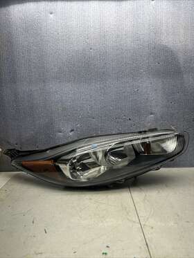 D2bb-13w029-bf Ford 2014-2019 Fiesta Right Rh Halogen Headlight Black Bezel Oem