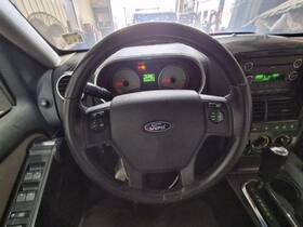 176.fd8308 Ford Truck Explorer 2008 High Mounted Stop Light 3839875