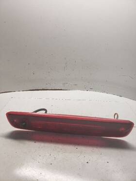 176.fd8e04 Ford Truck Expediton 2004 High Mounted Stop Light 1237982