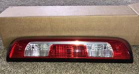 85072490 General Motors 14-21 Oem Silverado Sierra High Mount Center Cargo 3rd Third Brake Light Lamp