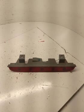91174695 General Motors - Foreign Tracker 2000 High Mounted Stop Light 1133212