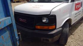 2404153 Gmc Used Center High Mount Stop Light Fits 2005 Savana 3500 Van Grade A