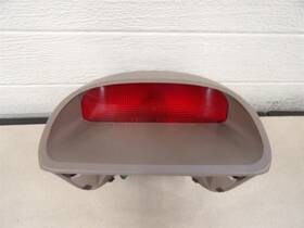 176-58733 Hyundai High Level 3rd Third Brake Stop Light Accent 1995-1997 4 Door Tan Trim