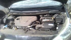 1989071 Hyundai Used Center High Mount Stop Light Fits 2017 Accent Grade A