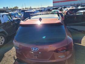 3101468 Hyundai Used Center High Mount Stop Light Fits 2017 Santa Fe Grade A