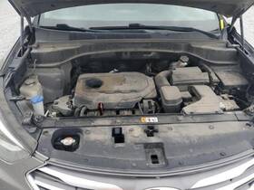 4047425 Hyundai Used Center High Mount Stop Light Fits 2018 Santa Fe Grade A