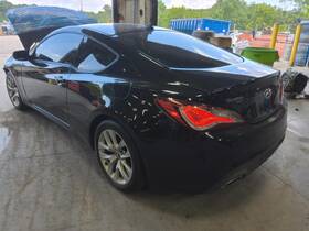 7360542 Hyundai Used Center High Mount Stop Light Fits 2016 Genesis Grade A