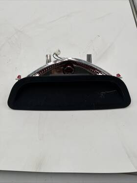 85615-f3000 Hyundai 2017 - 2020 Elantra Stop Lamp Cover Mounted Oem