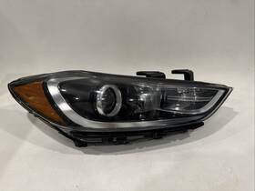 92102f2050 Hyundai 2017-2018 Elantra Right Passenger Side Headlight Halogen Oem