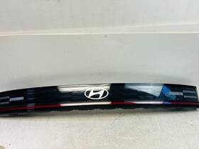 92409l1550 Hyundai 2024 2025 Sonata Rear Center Oem Tail Light Lamp