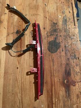 92700-2v000 Hyundai Veloster 2012-2017 3rd Center Third Brake Stop Light With Washer 92700-2v000 Hyundai Veloster 2012-2017 3rd Center Third Brake Stop Light With Washer