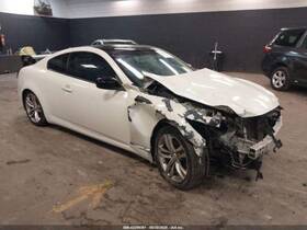 4586711 Infiniti Used Center High Mount Stop Light Fits 2008 G37 Grade A