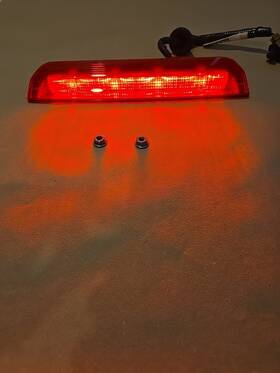Infiniti L900446180 2014-2020 Qx60 Rear High Mount 3rd Brake Stop Light Red Led Oem