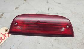 176-999785 Jeep 02-07 2002-2007 Liberty Rear 3rd Brake Light Avoidance Lamp Assembly
