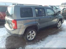 3979212 Jeep Used Center High Mount Stop Light Fits 2012 Patriot Grade A