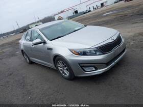 3704828 Kia Used Center High Mount Stop Light Fits 2014 Optima Grade A