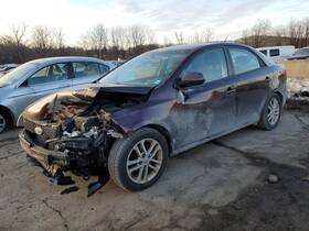 5308728 Kia Used Center High Mount Stop Light Fits 2011 Forte Grade A