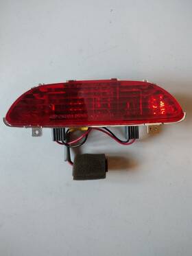 Ok56a-51580 Kia 2001-2006 Sedona Lx Minivan Third Brake Light Lens Rear High Level - Used