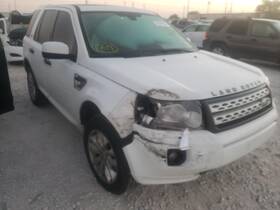 2354431 Land Rover Used Center High Mount Stop Light Fits 2012 Lr2 Grade A