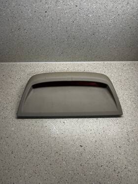 81570-30130-a0 Lexus Third Brake Light Gs300 1998 2005 Rear Back Center High Mounted Lamp Oem