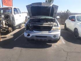 114-00770l Lincoln Driver Left Headlight Fits 98-02 Navigator