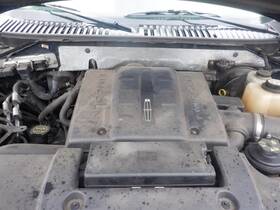 1760100 Lincoln Used Center High Mount Stop Light Fits 2007 Navigator Grade A