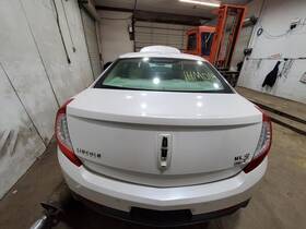 4138480 Lincoln Used Center High Mount Stop Light Fits 2014 Mks Grade A