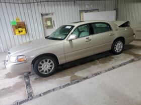 5737412 Lincoln Used Center High Mount Stop Light Fits 2007 And Town Car Grade A