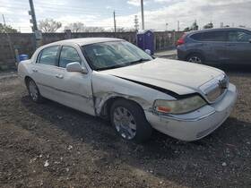 6018504 Lincoln Used Center High Mount Stop Light Fits 2004 And Town Car Grade A 6018504 Lincoln Used Center High Mount Stop Light Fits 2004 And Town Car Grade A