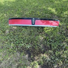 Lincoln 713-13b433-a 2007-2010 Mkx Center Tail Lamp Light Panel Brake