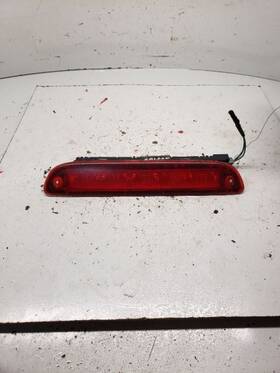 176.mz1e03 Mazda Tribute 2003 High Mounted Stop Light 1135608