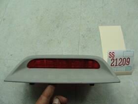 Tc8651580b05 Mazda Third Brake Light Millenia 2001 2002 Rear Back High Mounted Stop Lamp Oem