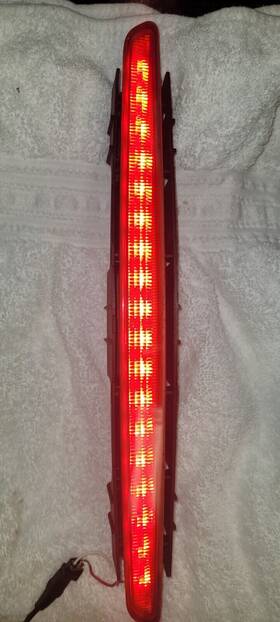 1718200056 Mercedes-benz 2006-2011 R171 Slk280 Slk350 Trunk 3rd Brake Light With Bracket