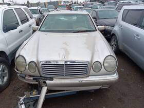 2108200756 Mercedes-benz Used Center High Mount Stop Light Fits 1998 E-class 210