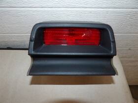 176-00227 Mopar Plymouth Acclaim Spirit 1989-1995 High Mount Third 3rd Brake Light Assembly Gray