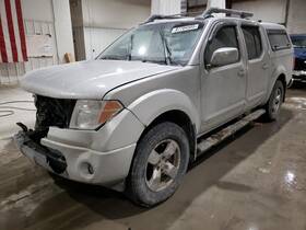 1054370 Nissan Used Center High Mount Stop Light Fits 2006 Frontier Grade A