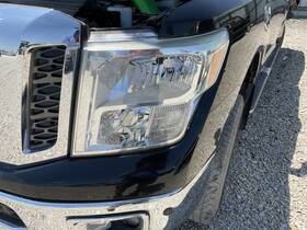 114-60663l Nissan Titan Xd 2017 Headlight 3130286