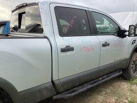 1640110 Nissan Used Center High Mount Stop Light Fits 2018 Titan Xd Grade A