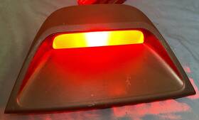 176-12vrssdn Nissan 2012-2019 Versa Rear Center High Mount 3rd Third Brake Light Lamp Oem Oe