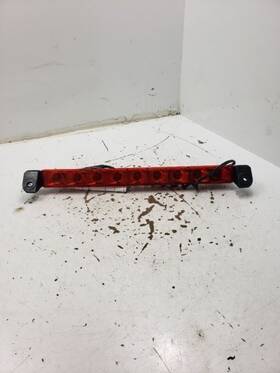 176.da1201 Nissan Pathfindr 2001 High Mounted Stop Light 741234