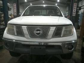 176.da1505 Nissan Frontier 2005 High Mounted Stop Light 117289