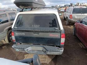 2863268 Nissan Used Center High Mount Stop Light Fits 1999 Frontier Grade A