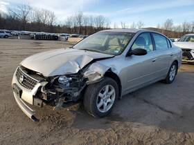 3452364 Nissan Used Center High Mount Stop Light Fits 2006 Altima Grade A