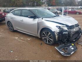 3769602 Nissan Used Center High Mount Stop Light Fits 2021 Maxima Grade A