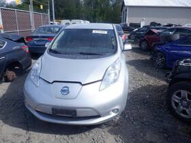 Nissan 6608855 Used Center High Mount Stop Light Fits 2016 Leaf Grade A