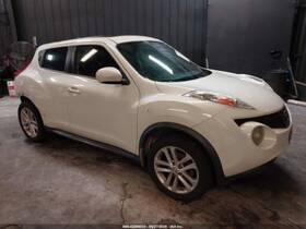 6904453 Nissan Used Center High Mount Stop Light Fits 2011 Juke Grade A